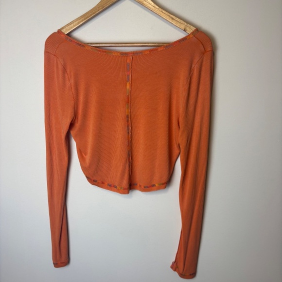 Urban Outfitters Cropped Orange Long Sleeve Top - Picture 6 of 6